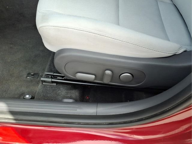 Used 2025 Red Hyundai SEL image 21