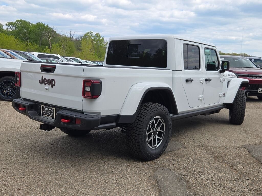 New 2026 Bright White Clear-Coat Exterior Paint Jeep Rubicon X image 11