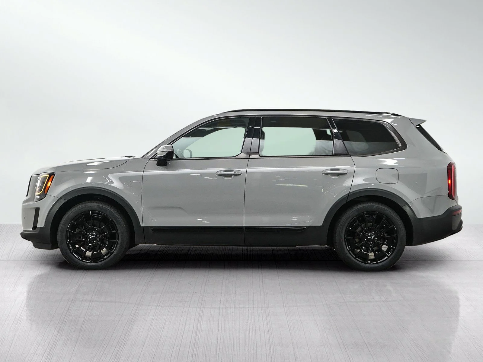 Used 2022 Kia Telluride SX with VIN 5XYP5DHC7NG264260 for sale in Wayzata, Minnesota