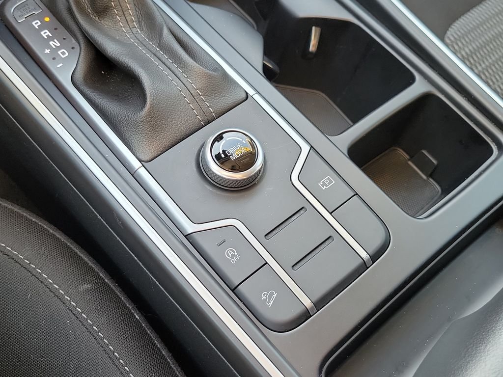 Certified Used 2022 Gravity Gray Kia LX image 37