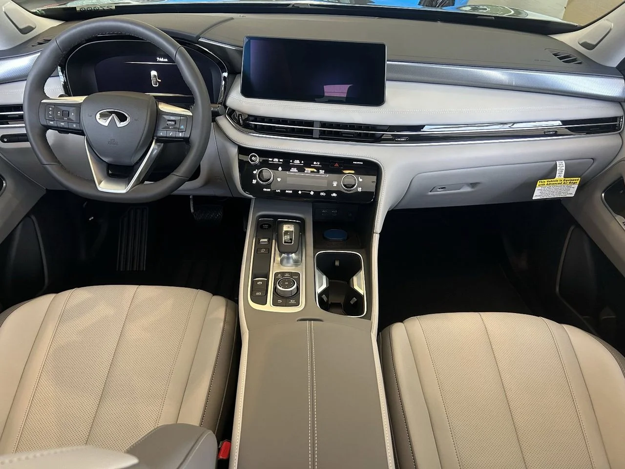 New 2027 GRAPHITE SHADOW INFINITI Luxe AWD image 14