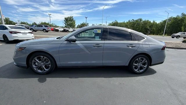 2024 Honda Accord Hybrid EX-L - Photo 7