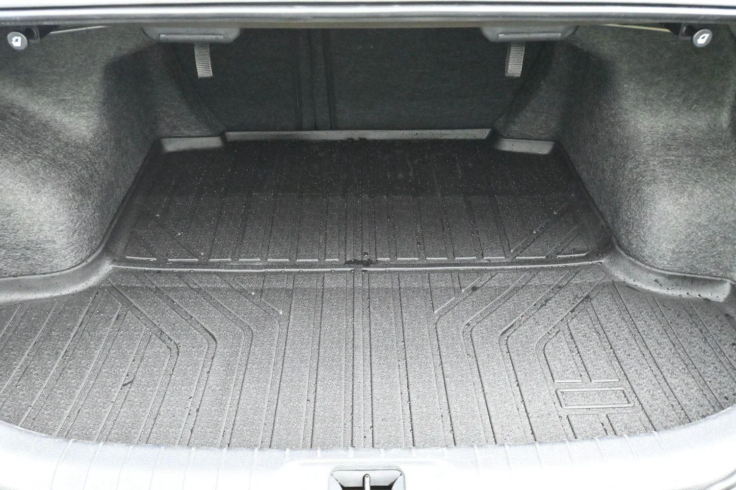 Used 2024 Gun Metallic Nissan 2.5 SV image 9