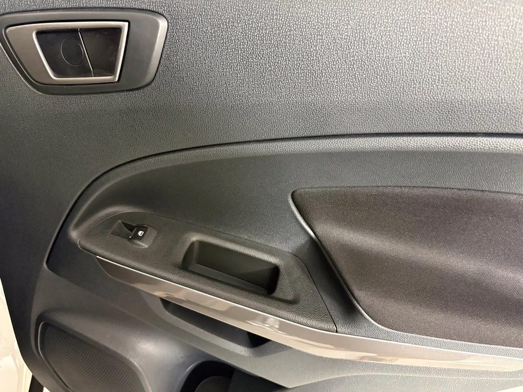 Used 2020 White Ford SE image 18