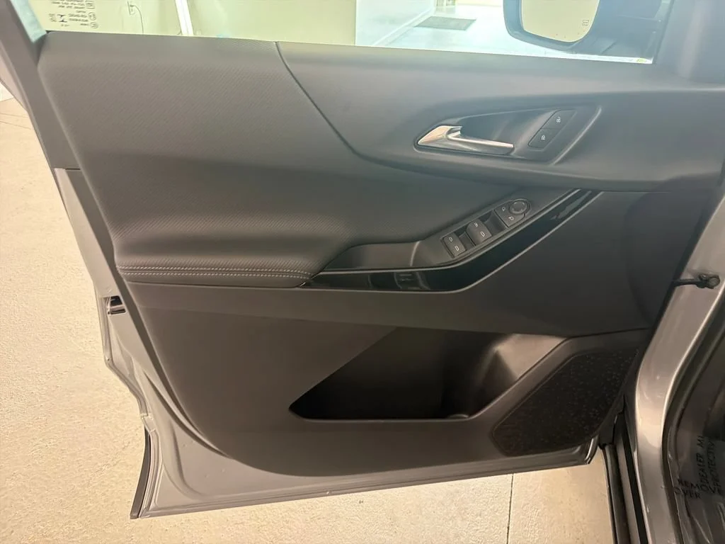 New 2027 Sterling Gray Metallic Chevrolet LT image 11