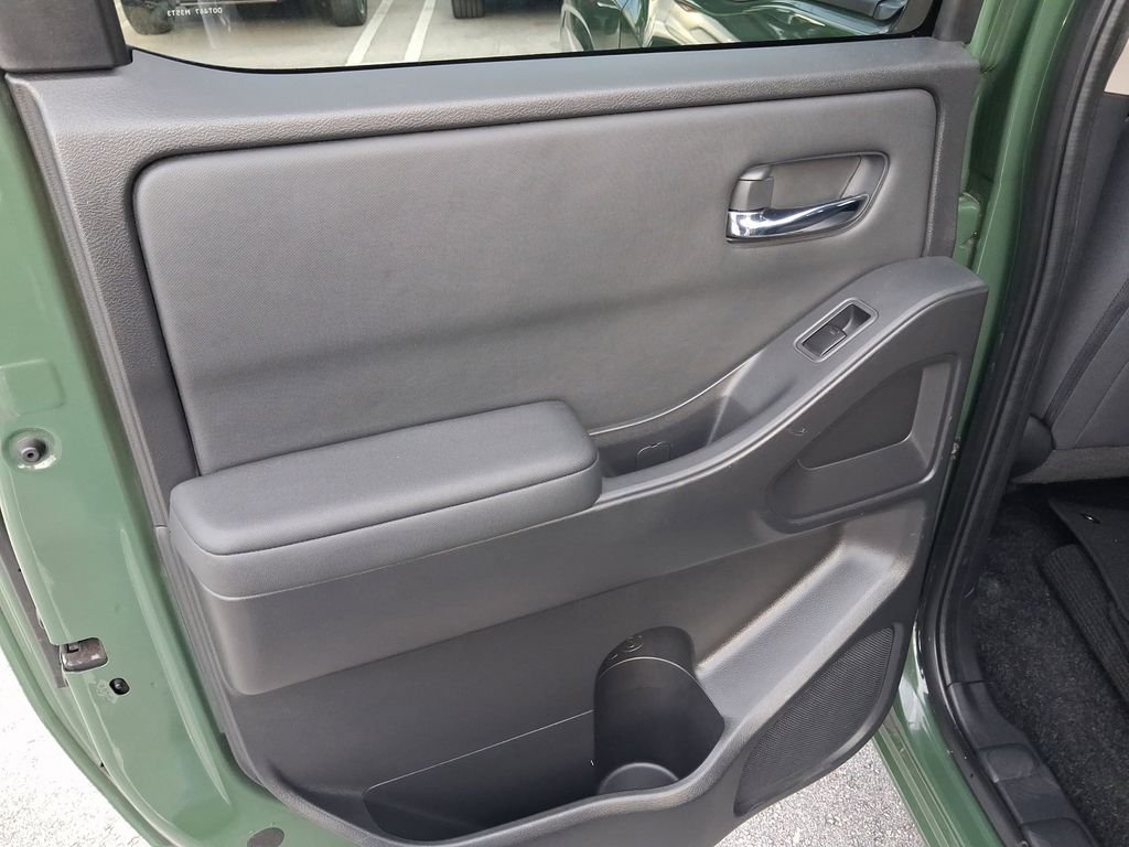 Used 2022 Green Nissan SV image 12