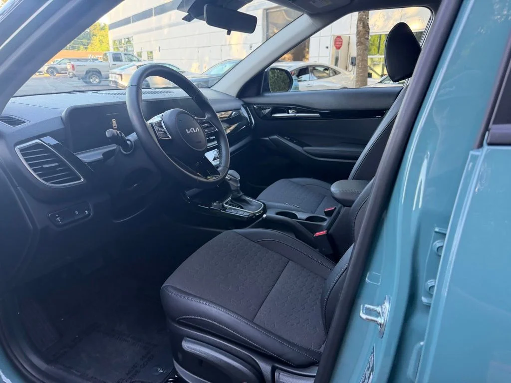 Certified Used 2026 Pluton Blue/Black Roof Kia S image 11