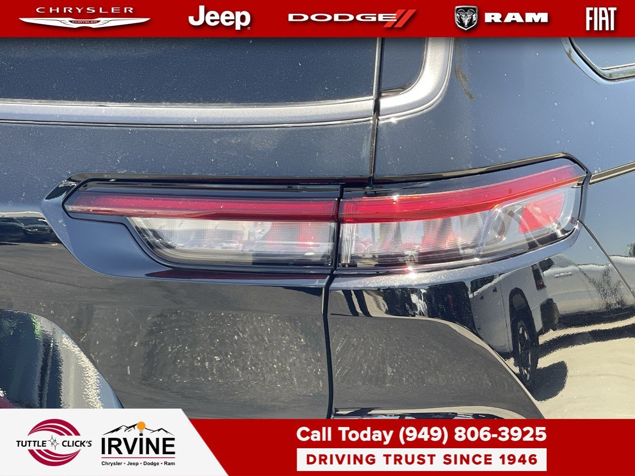 New 2026 Diamond Black Crystal Pearl-Coat Exterior Paint Jeep 85th Anniversary Edition image 9