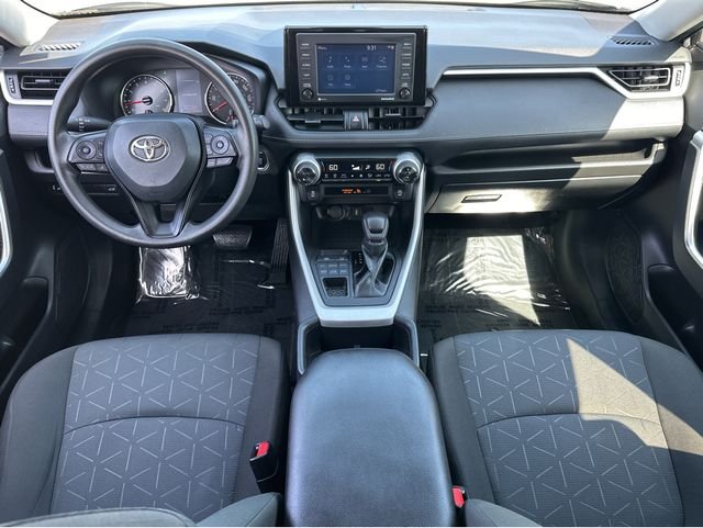 Used 2022 Silver Toyota XLE image 24