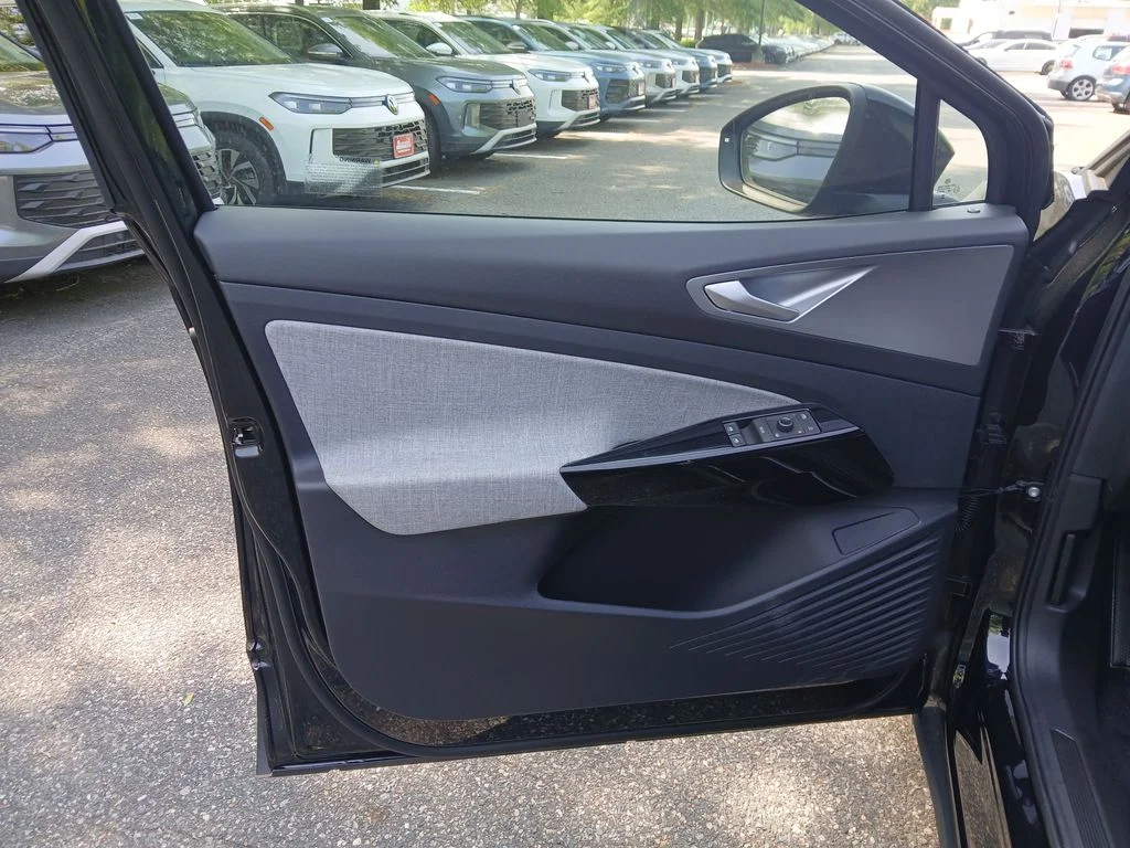 New 2026 Black Volkswagen Pro image 10