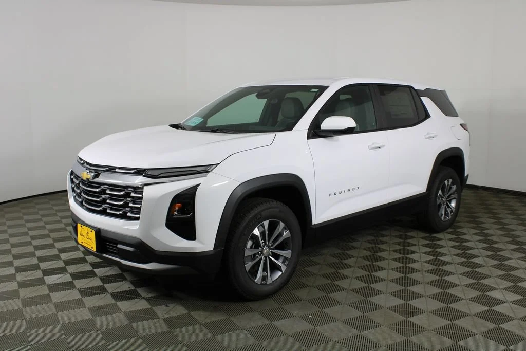 New 2027 Summit White Chevrolet LT image 3