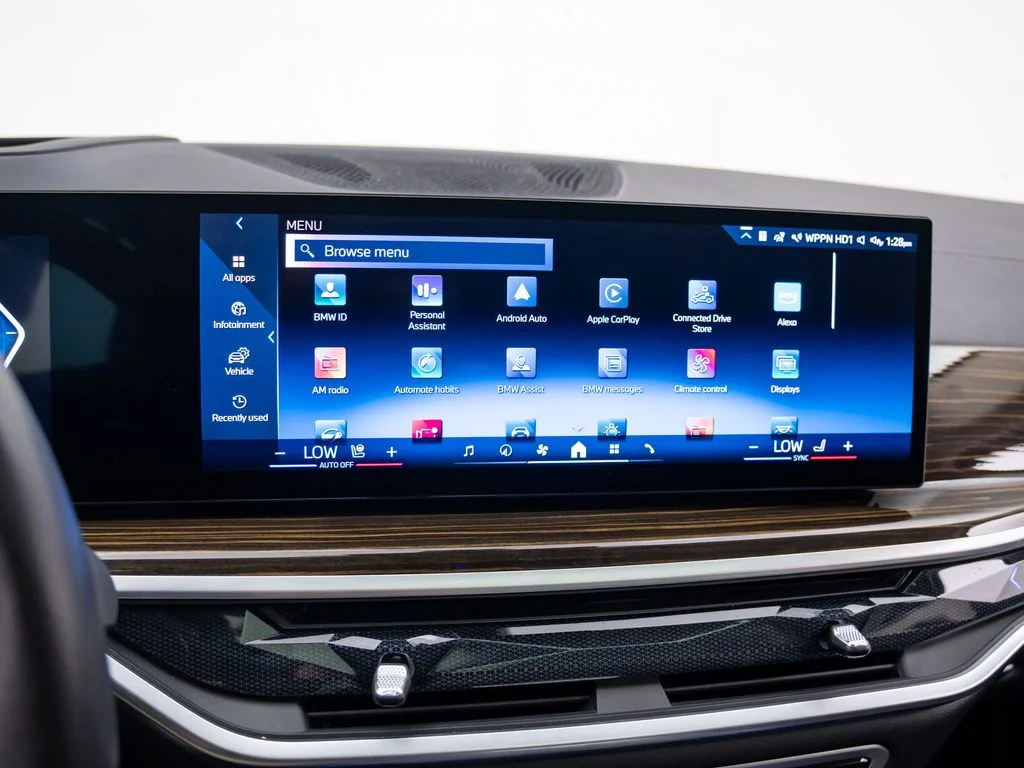 Used 2024 Gray BMW xDrive40i image 30