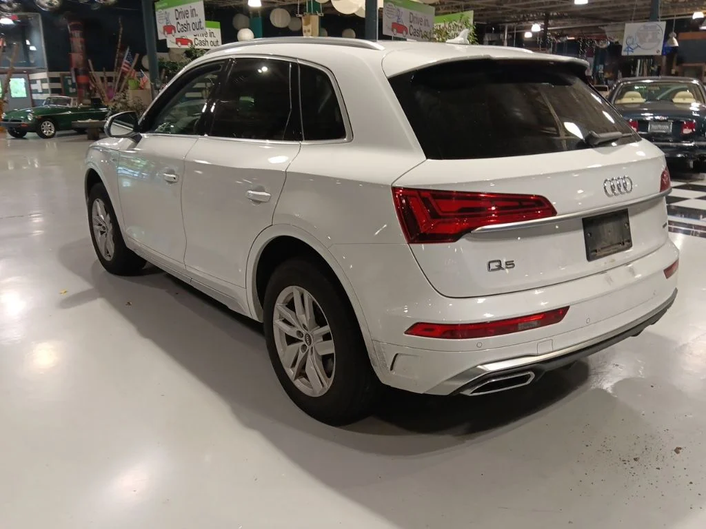 Used 2022 Glacier White Metallic Audi 45 S line Premium image 8