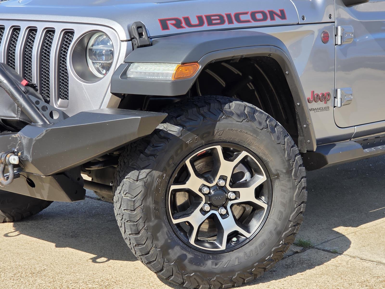 Used 2018 Firecracker Red Clearcoat Jeep Rubicon image 7