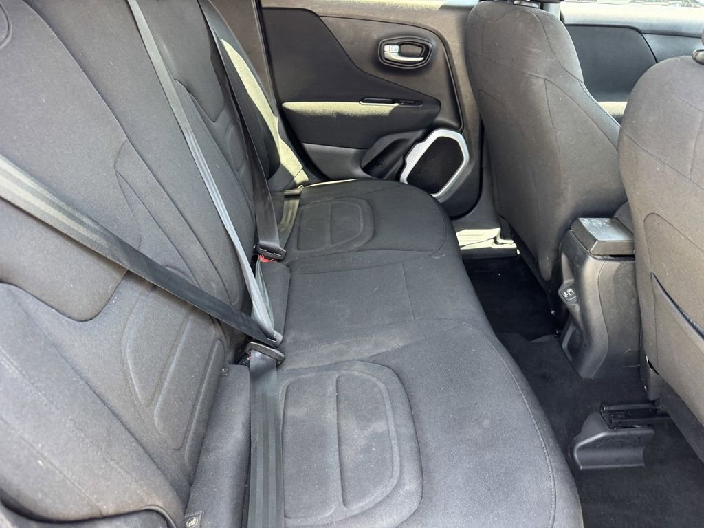 Certified Used 2019 Jetset Blue Clearcoat Jeep Latitude image 10