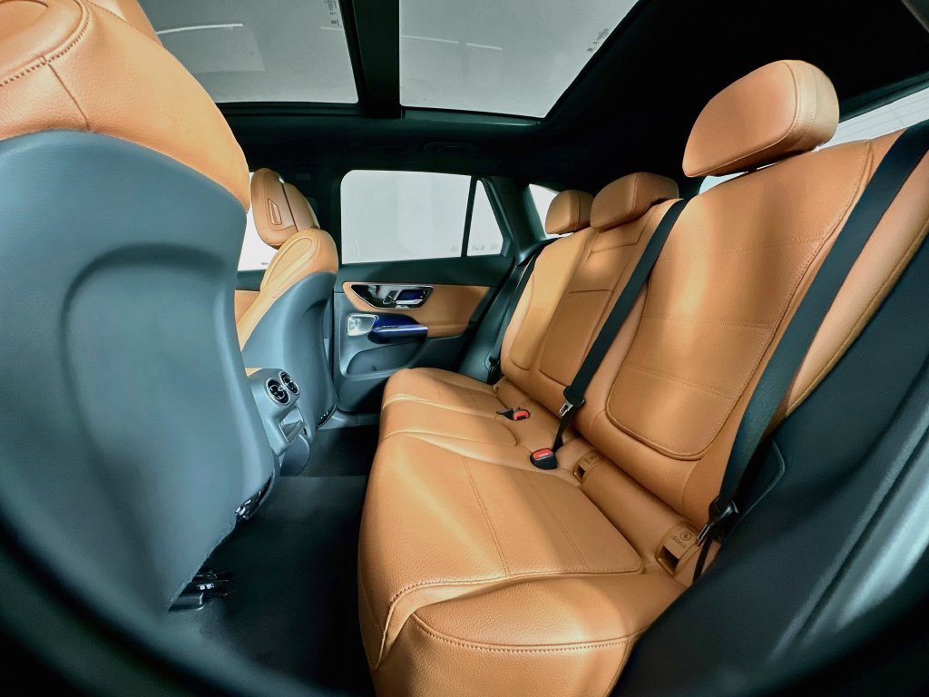 New 2027 Graphite Grey Metallic Mercedes-Benz GLC 300 image 25