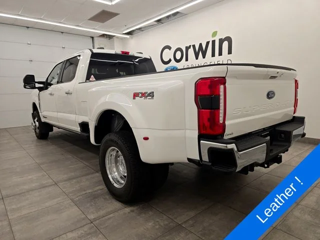 New 2026 Star White Metallic Tri-Coat Ford F-350® Lariat® image 3