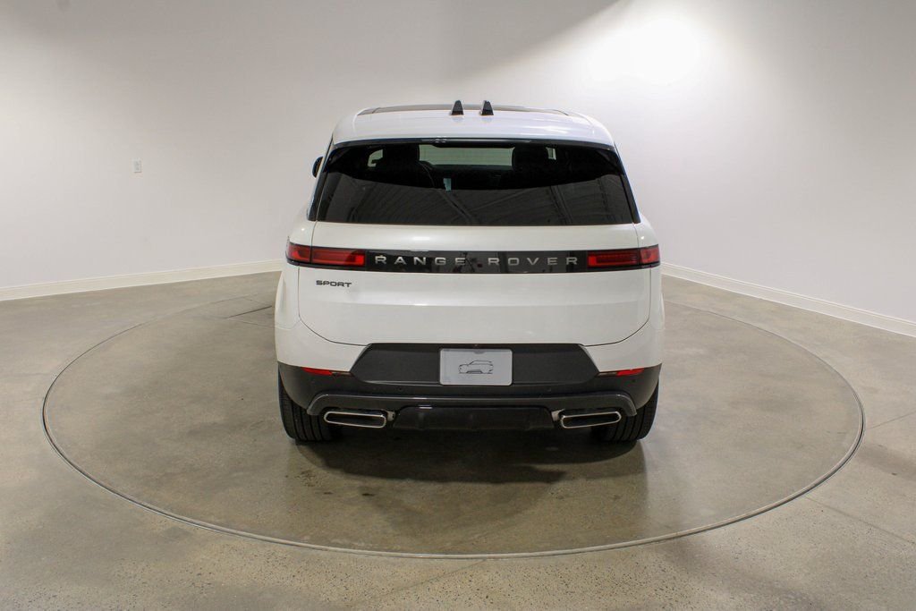 Used 2025 Ostuni Pearl White Premium Metallic Land Rover SE image 4