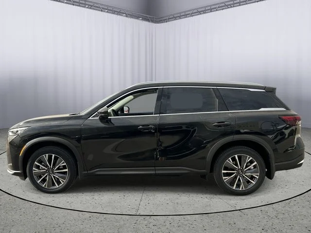 New 2027 MINERAL BLACK INFINITI Luxe AWD image 3