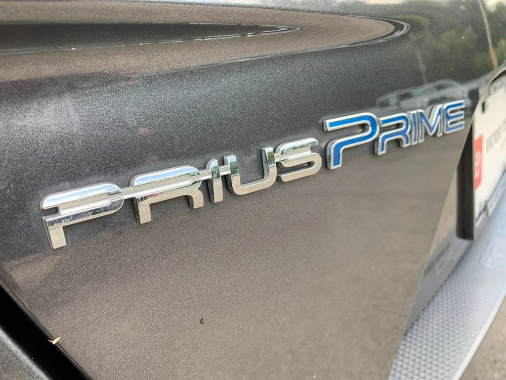 Used 2022 Gray Toyota XLE image 36