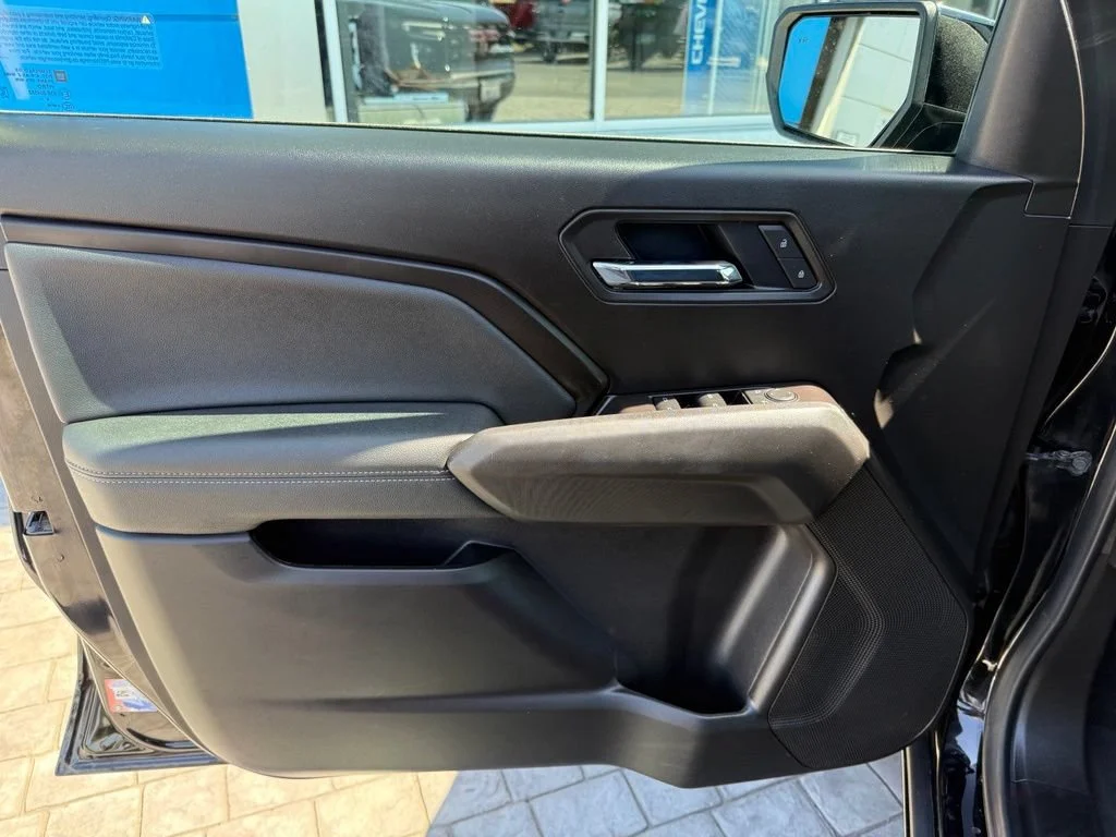 Used 2026 Onyx Black GMC Elevation image 28
