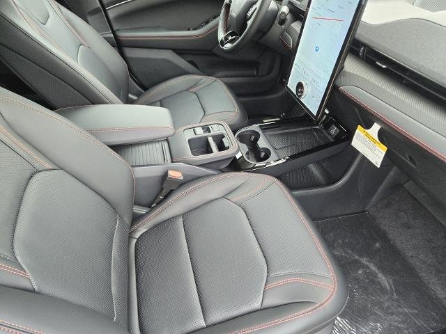 New 2026 Star White Metallic Tri-coat Ford Premium image 29