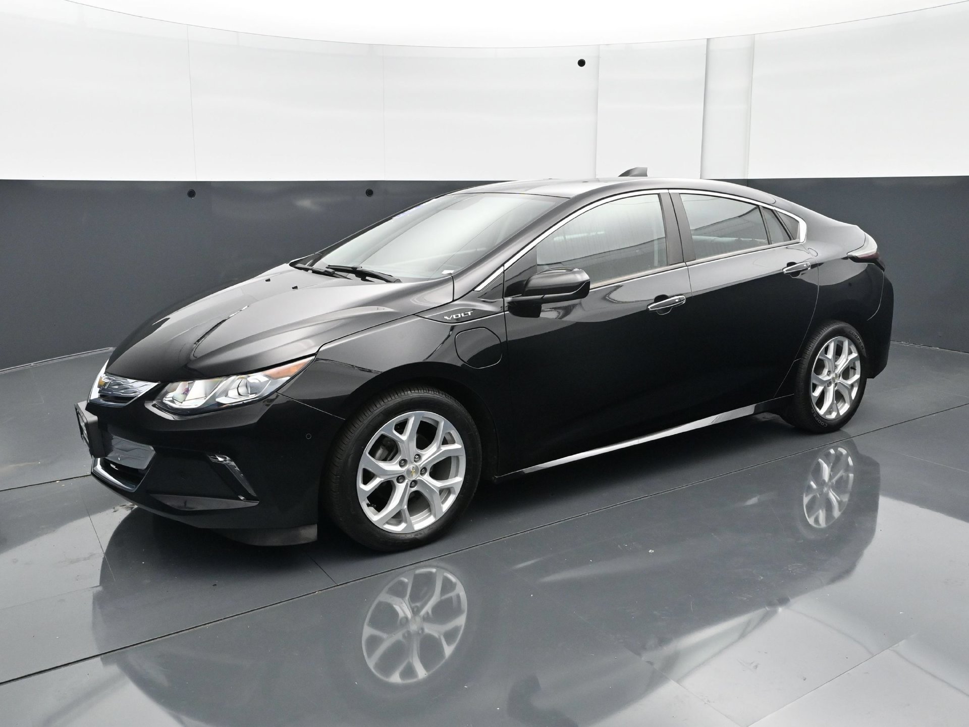 Used 2017 Mosaic Black Metallic Chevrolet Premier image 2