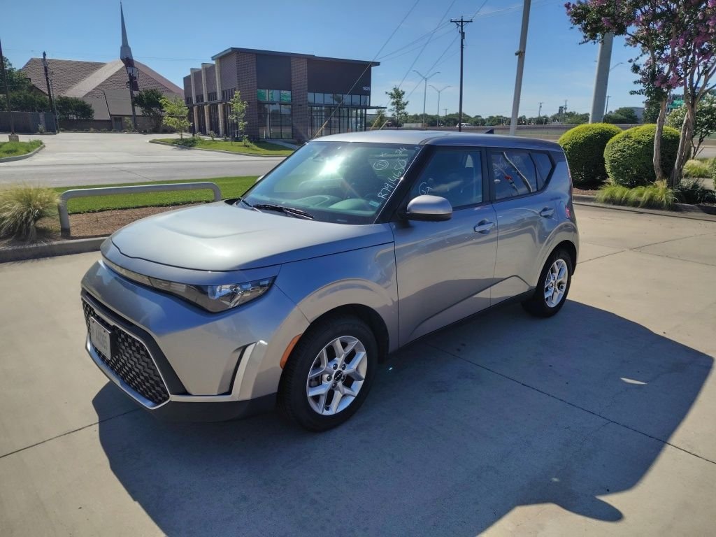 2024 Kia Soul 2.0L LX IVT's photo