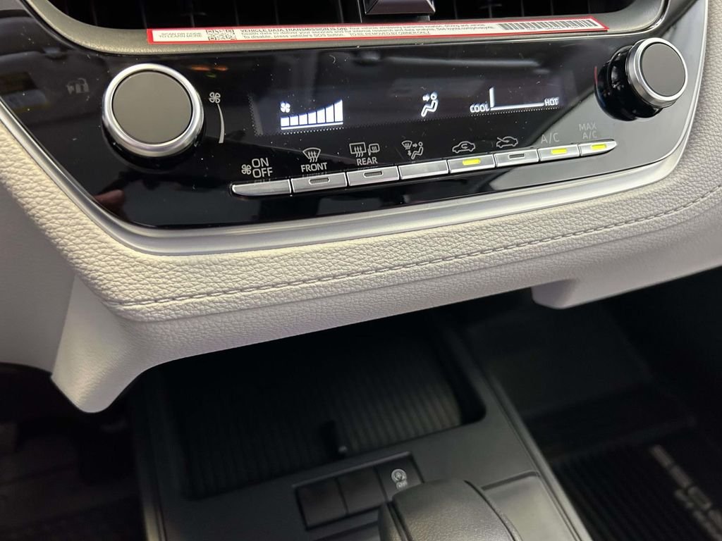 Used 2026  Toyota L image 20