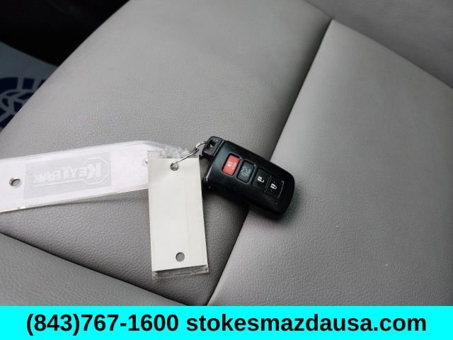 Used 2018 Red Toyota Limited image 39
