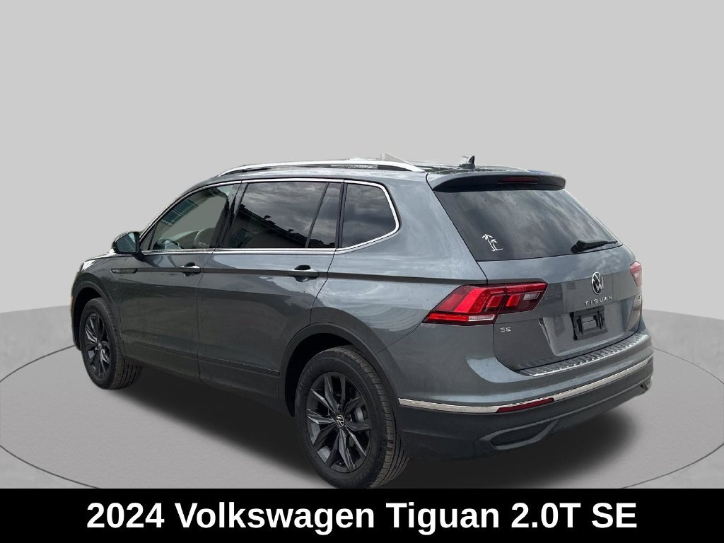 Used 2024  Volkswagen 2.0T SE image 3