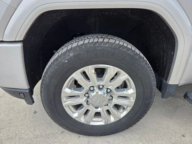 Used 2020 Silver GMC Denali image 7