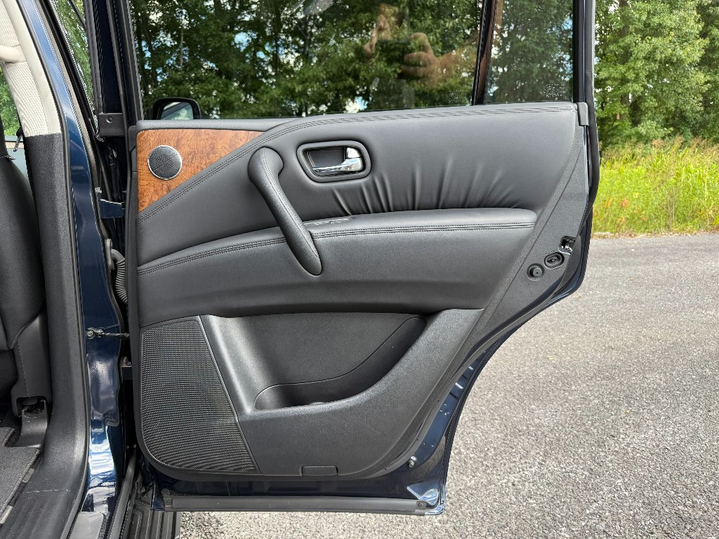 Used 2023 Blue Nissan SL image 29