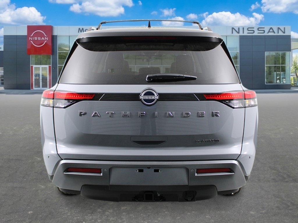 New 2026 Boulder Gray Pearl / Super Black Two-tone Nissan Platinum image 4