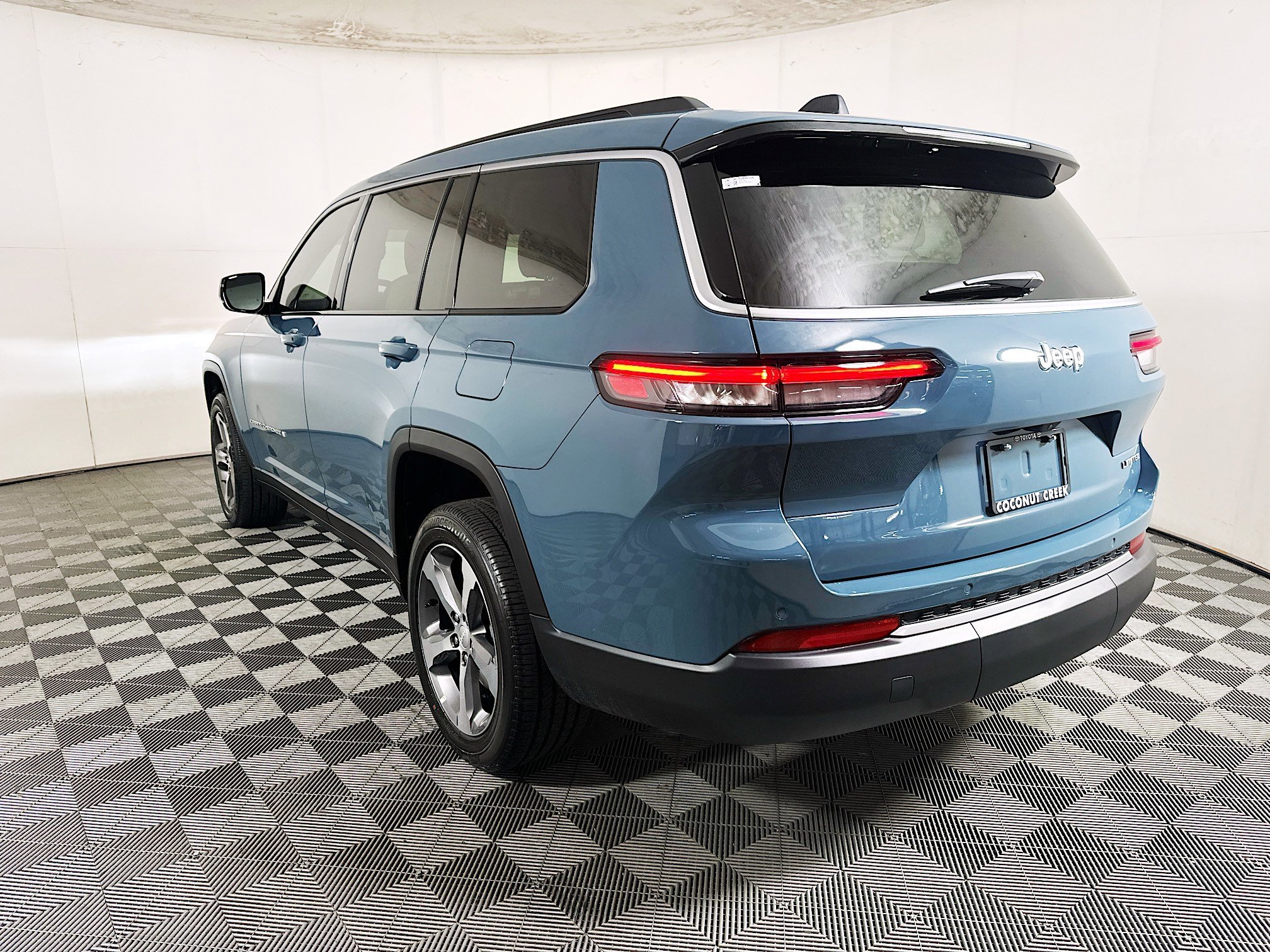 2026 Jeep Grand thumbnail 7