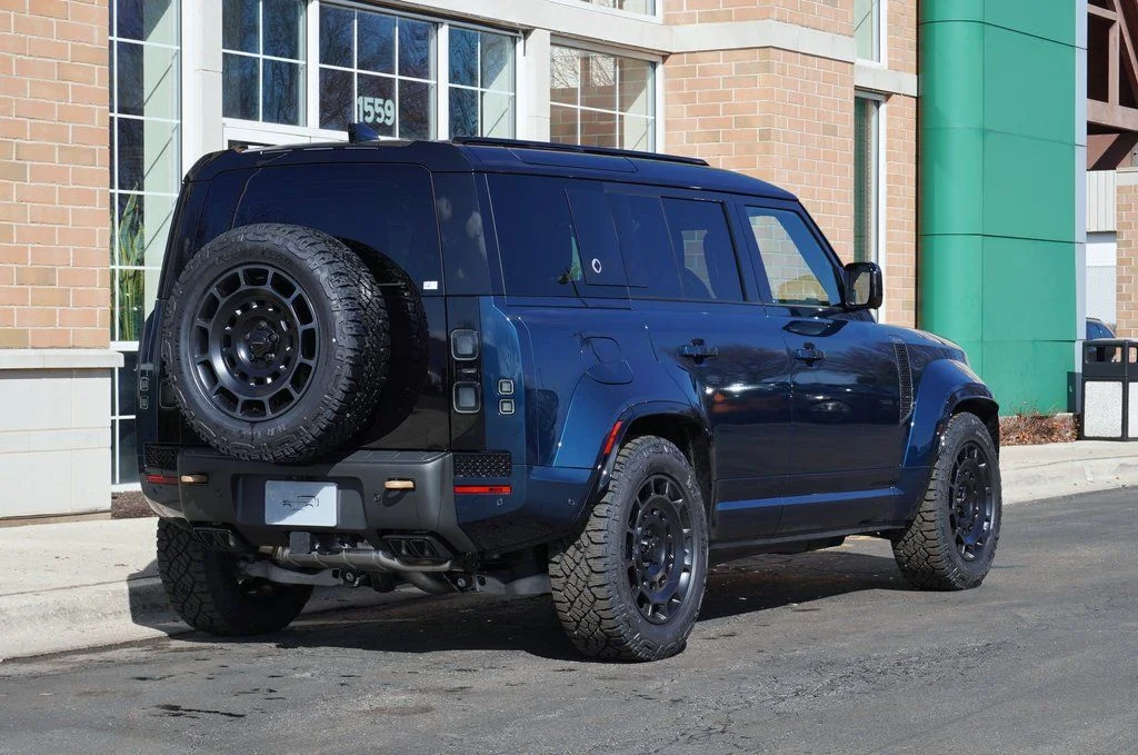 New 2026 Sargasso Blue Land Rover Octa image 7