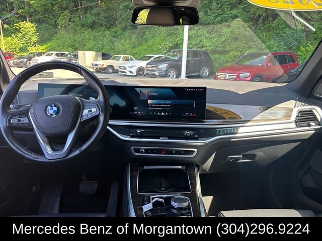 Used 2025 White BMW xDrive50e image 18