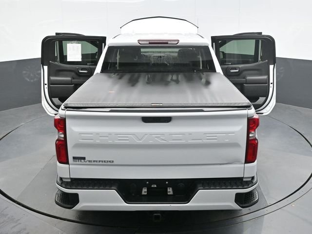 Used 2021 White Chevrolet Custom image 27