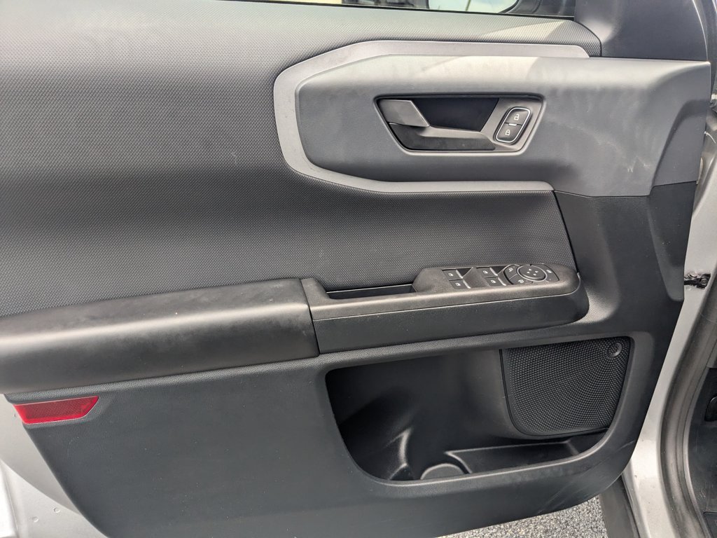 Used 2021  Ford Base image 11
