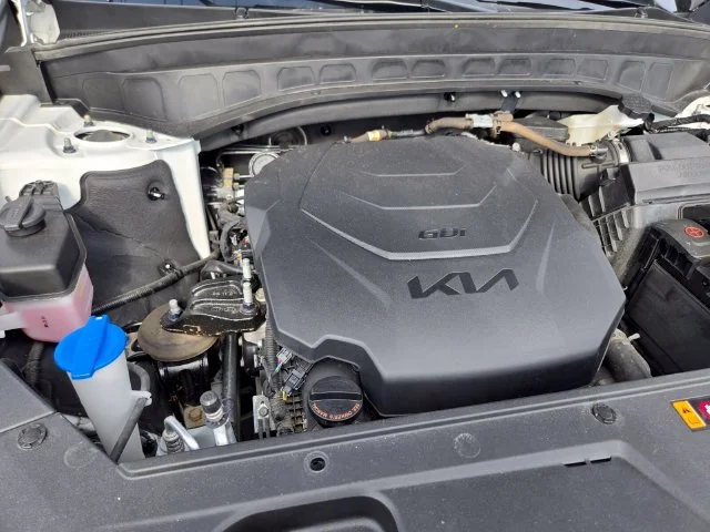 Used 2023 White Kia SX-Prestige image 22