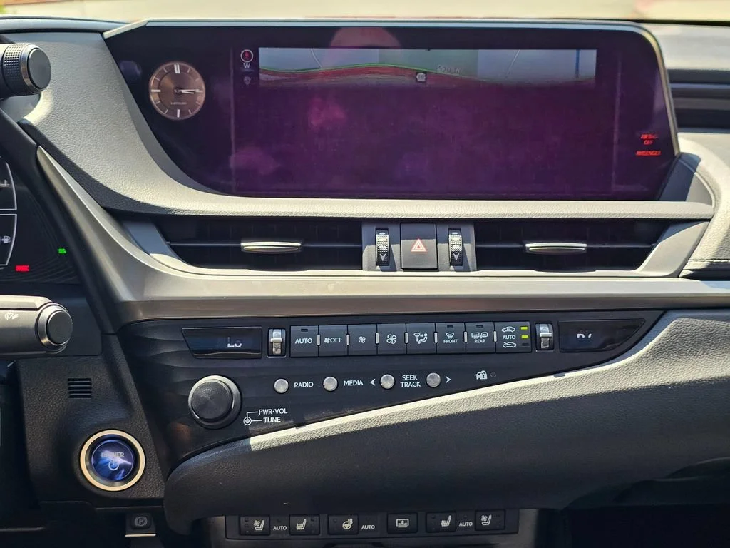 Used 2019 Maroon Lexus ES 300h image 29
