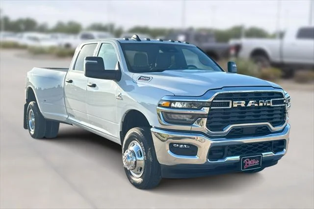 New 2026 Bright White Clear-Coat Exterior Paint RAM Tradesman image 1