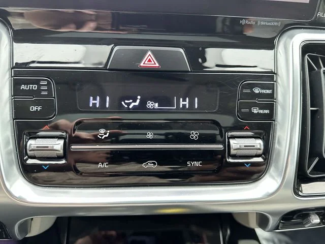 2022 Kia Sorento SX - Photo 19
