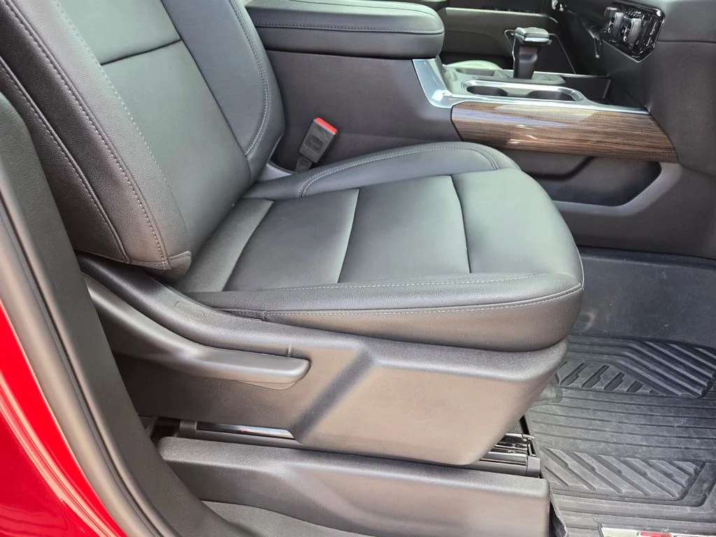 Used 2024 Red Chevrolet RST image 27