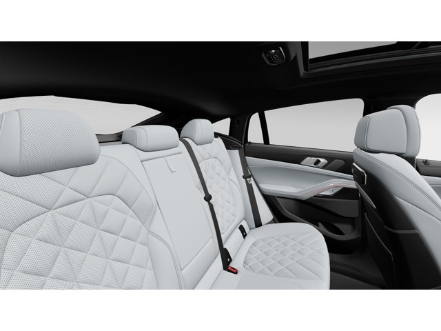 New 2027 0490 BMW M60i image 12