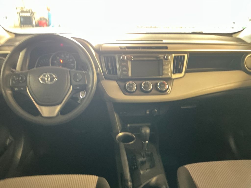 Used 2013 Gray Toyota LE image 16