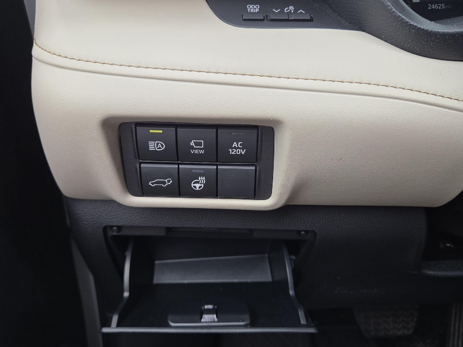 Certified Used 2024 Wind Chill Pearl Toyota Platinum image 25