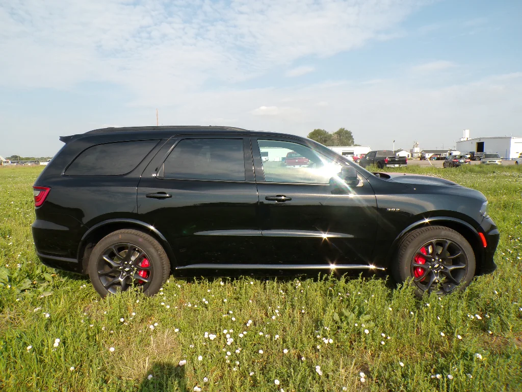 New 2026 Diamond Black Clear-Coat Exterior Paint Dodge R/T 392 Premium image 14