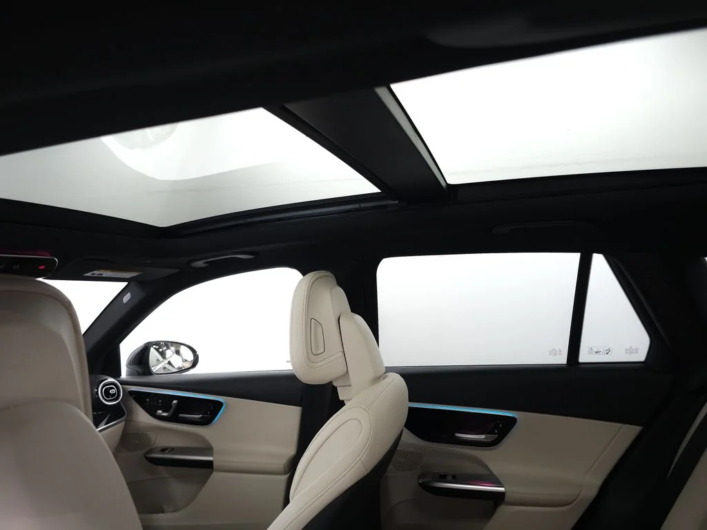 Certified Used 2026 Black Mercedes-Benz GLC 300 image 21