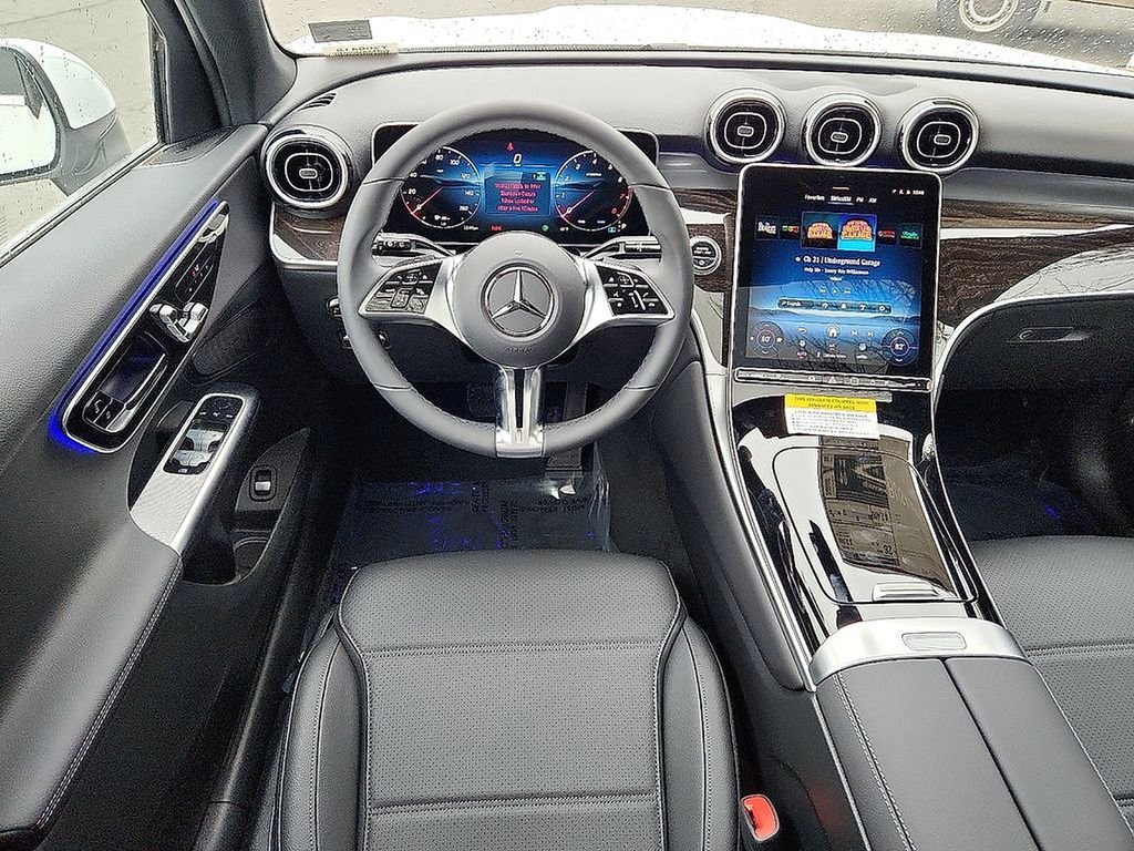 Used 2026 Polar White Mercedes-Benz GLC 300 image 7